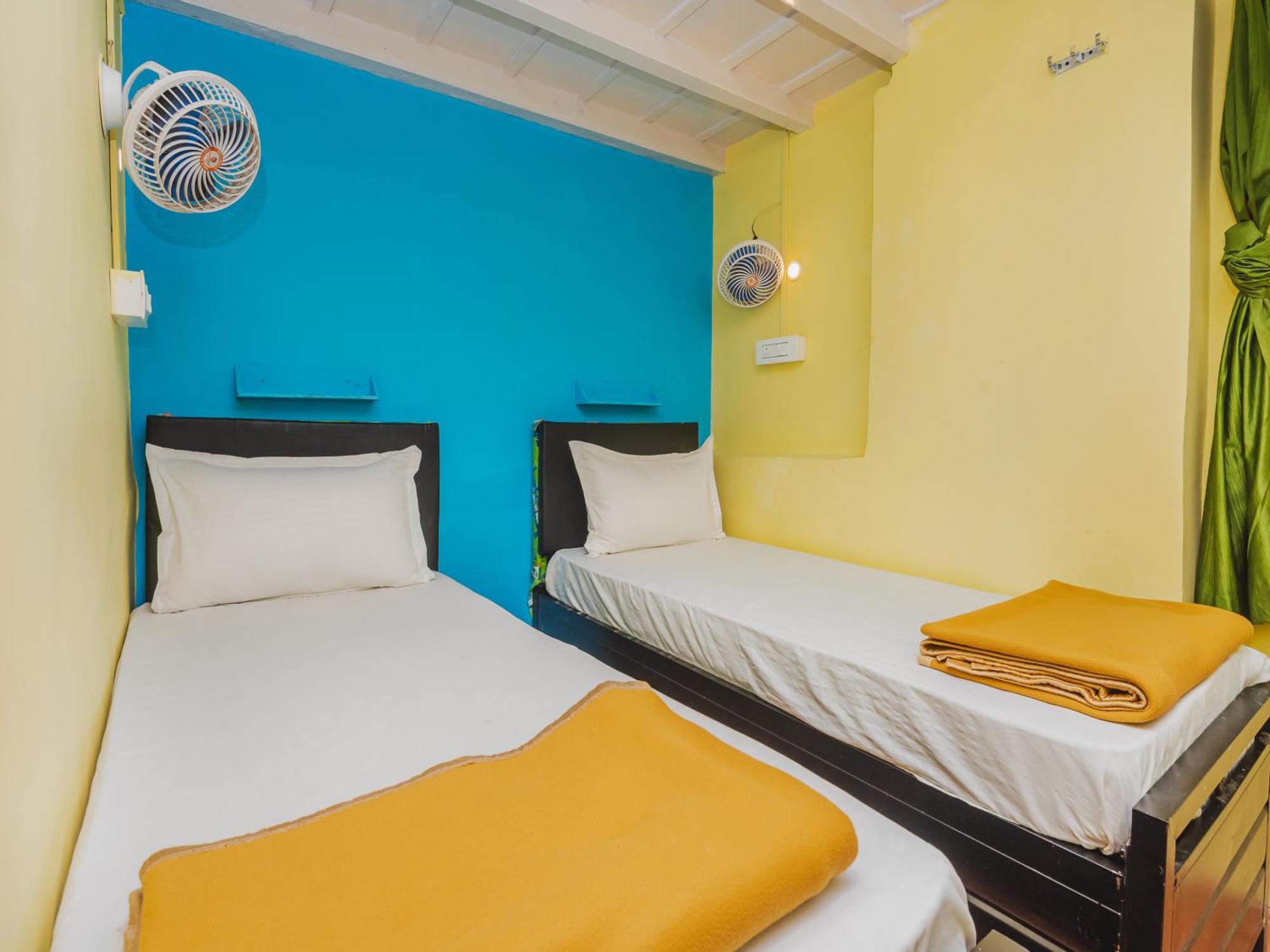 New Dormitory Afra มุมไบ ภายนอก รูปภาพ
