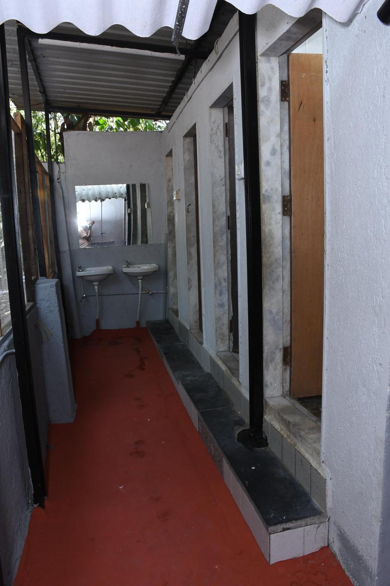 New Dormitory Afra มุมไบ ภายนอก รูปภาพ