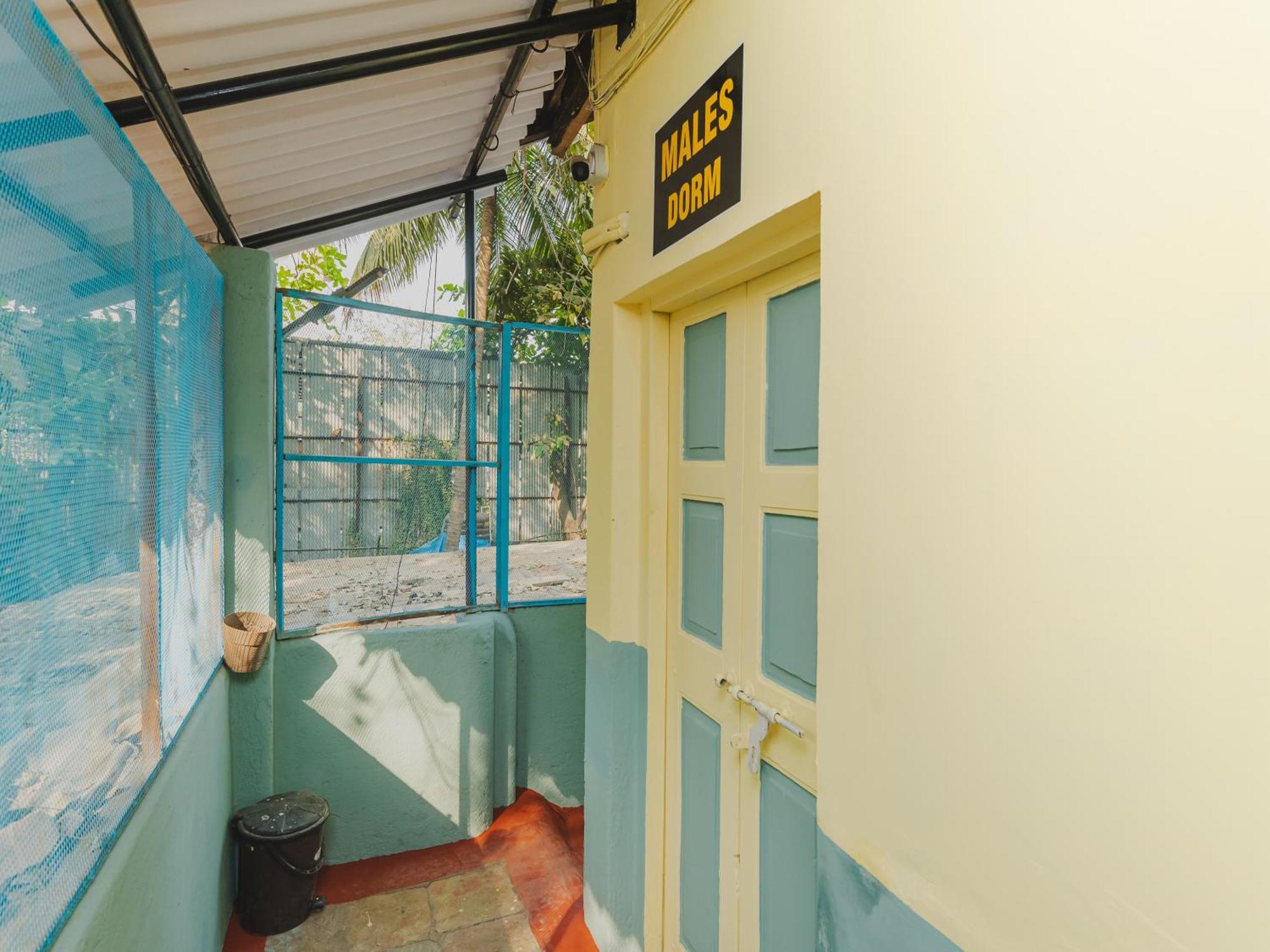 New Dormitory Afra มุมไบ ภายนอก รูปภาพ