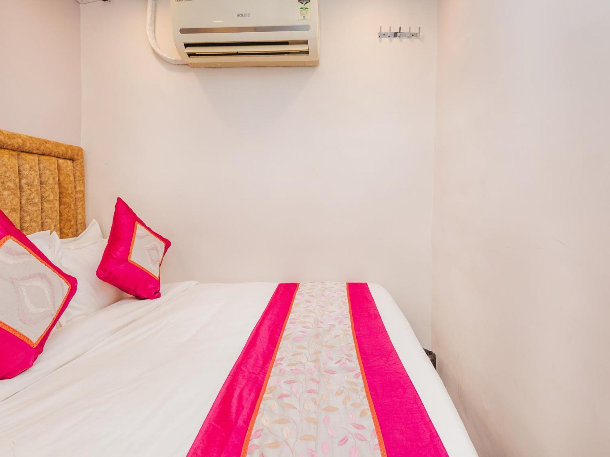New Dormitory Afra มุมไบ ภายนอก รูปภาพ