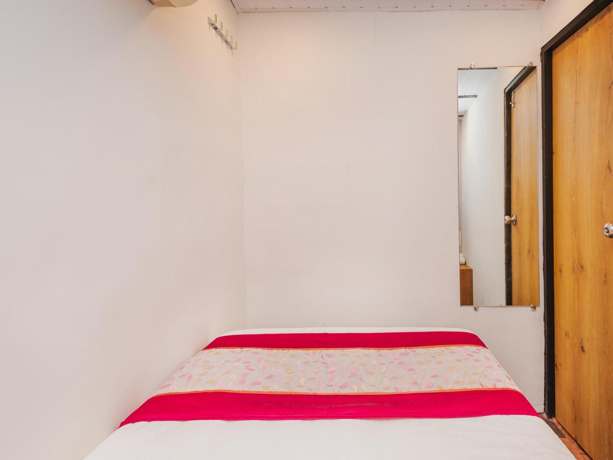 New Dormitory Afra มุมไบ ภายนอก รูปภาพ