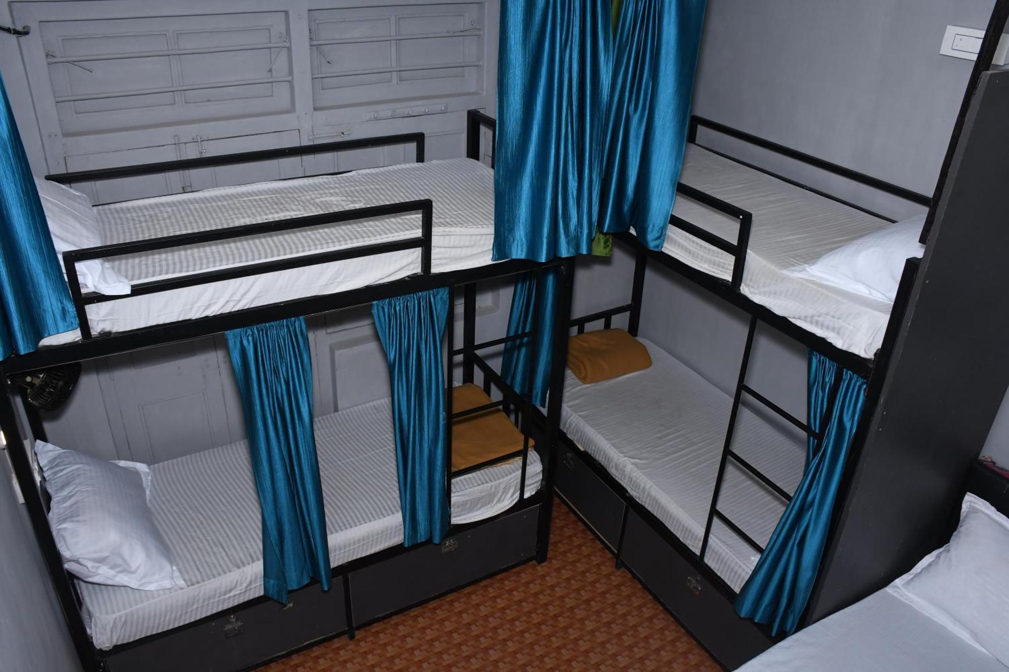 New Dormitory Afra มุมไบ ภายนอก รูปภาพ