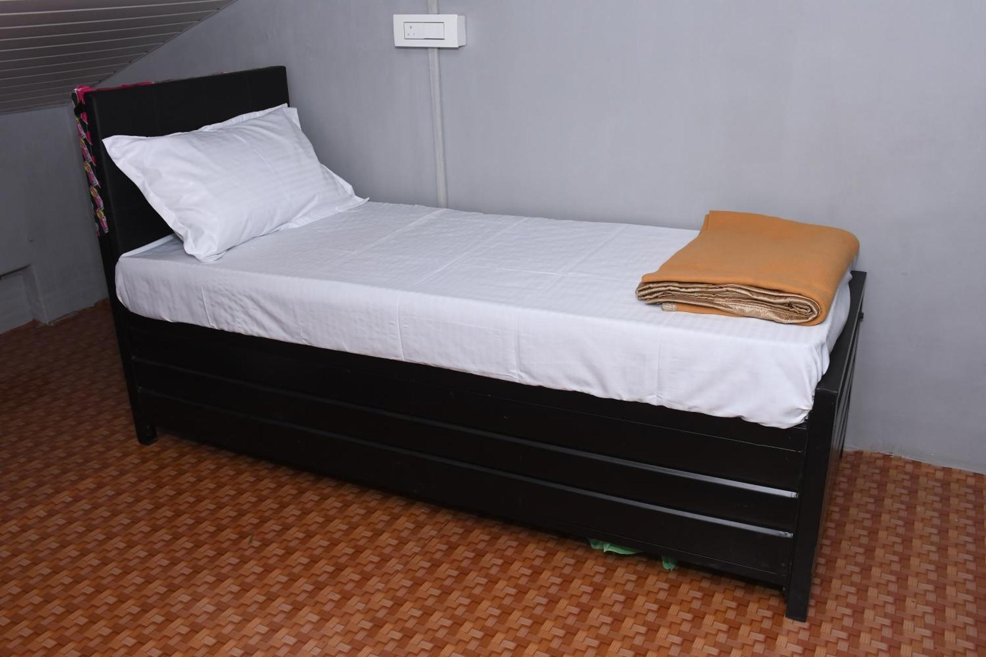 New Dormitory Afra มุมไบ ภายนอก รูปภาพ